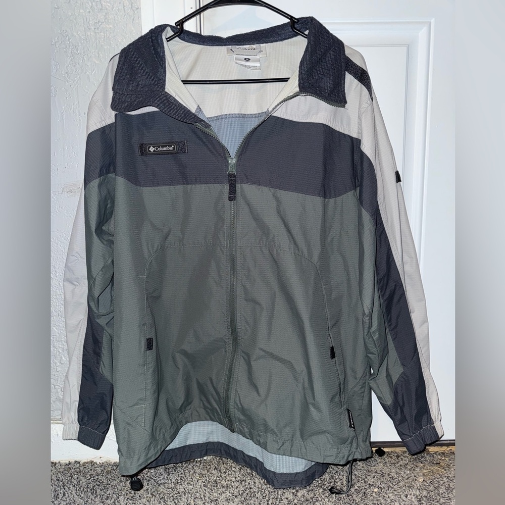 Columbia Packable Windbreaker